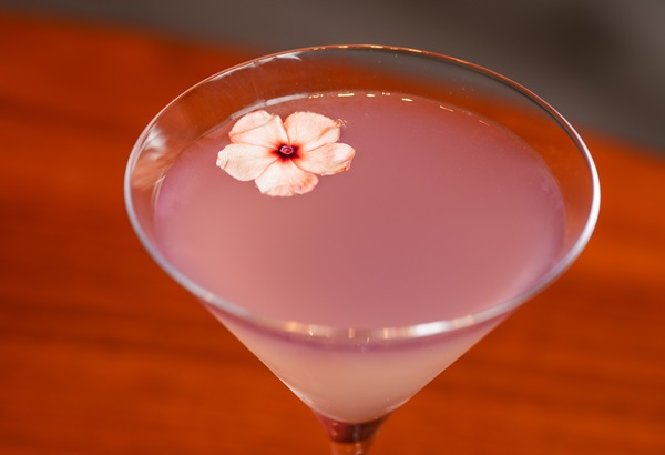 Yakami Lavender Drop Martini