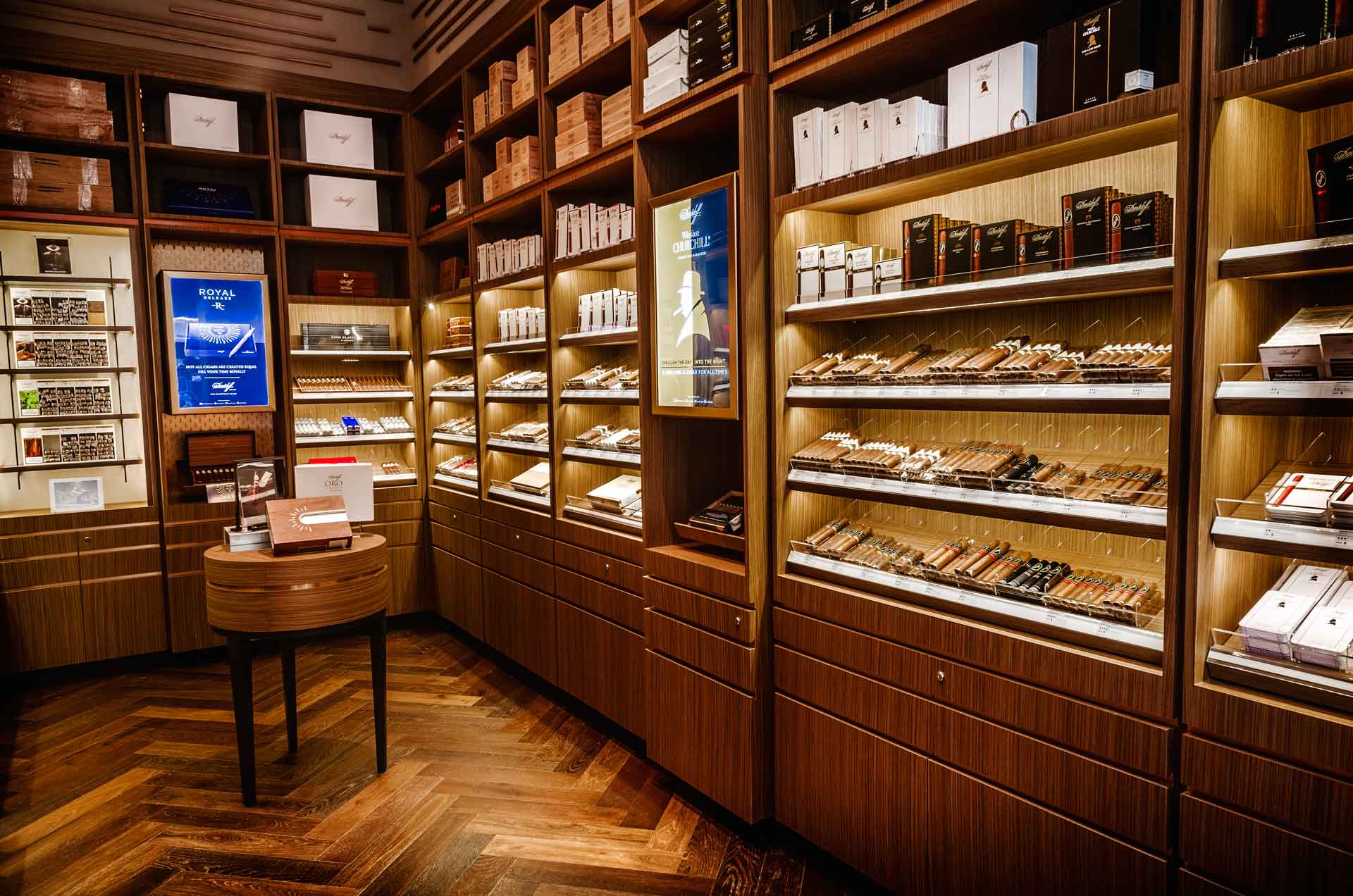 Davidoff of Geneva at the Hard Rock interior image