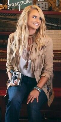 Miranda Lambert Hair Color, Miranda Lambert Outfit Ideas, Miranda Lambert Style Outfits, Country Music Hair, Miranda Lambert Hairstyles, Miranda Lambert Outfits, Miranda Lambert Brown Hair, Miranda Lambert Kerosene Photoshoot, Miranda Lambert Fashion