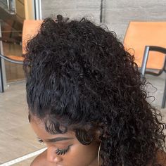 Kelly Akoussah on Instagram: "Just chillin☺️🍫" Instagram