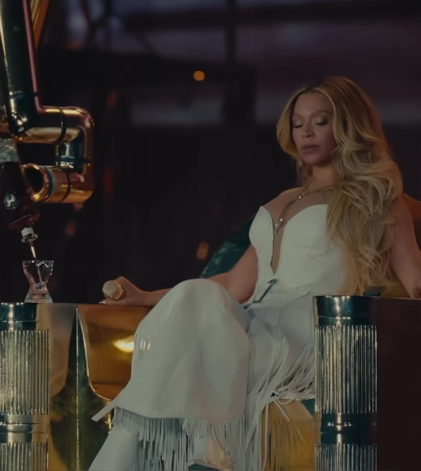 This contains an image of: Beyoncé cowboy carter tour